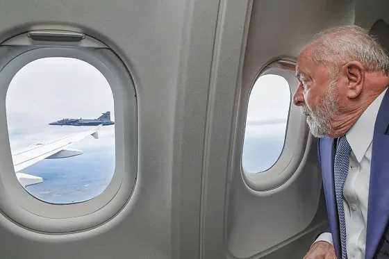 Ricardo Stuckert/PR. Somente em 2025, as viagens internacionais do presidente e de suas comitivas custaram R$ 52 milhões aos cofres públicos.